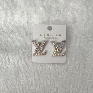 Lyn Lyn Silver Crystal Earrings